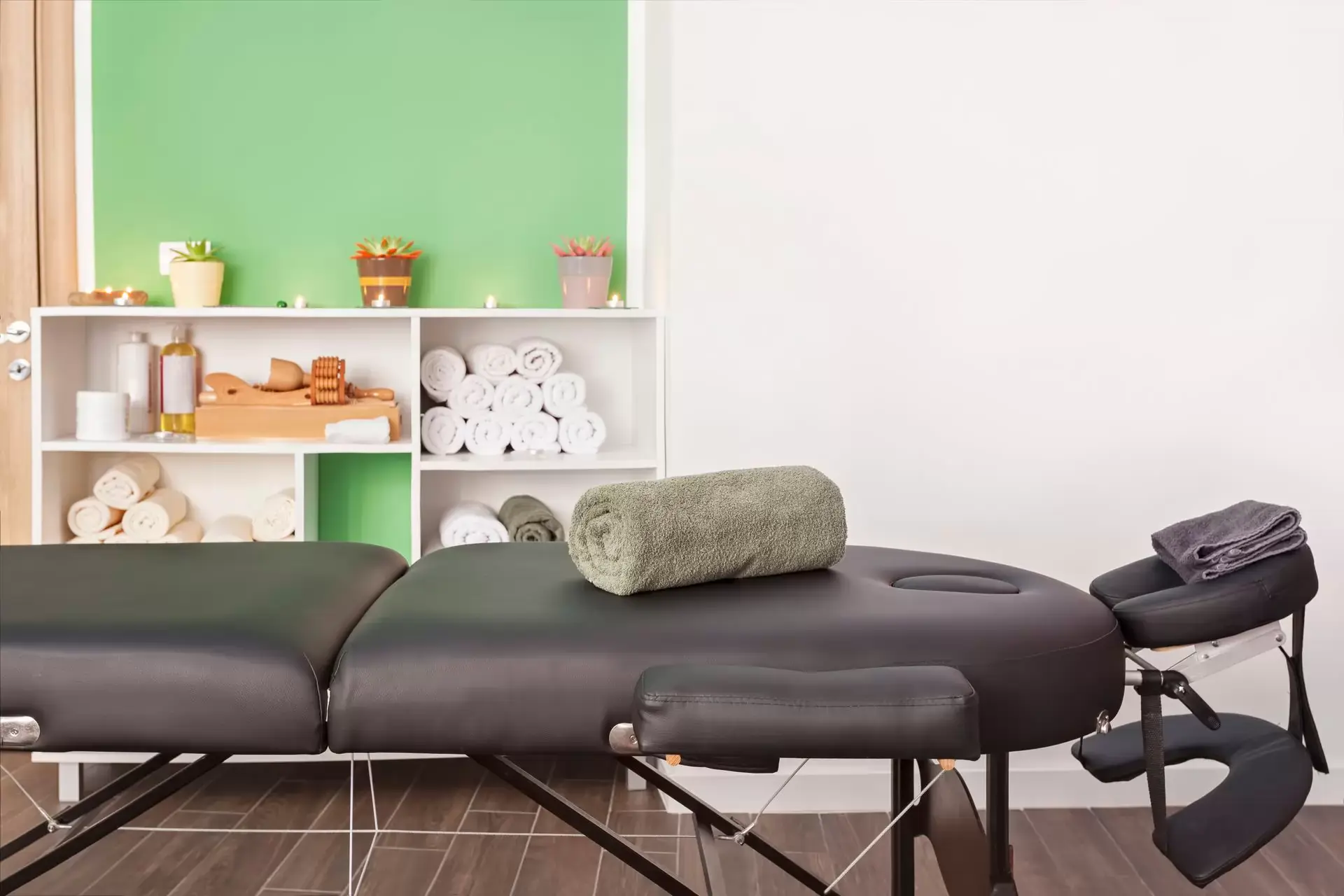Professional massage tables &#8211; a buyer&#8217;s guide
